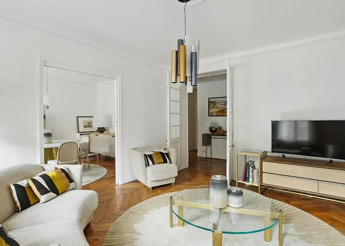 2 Bedroom Luxurious Next To Arc De Triumphe アパート