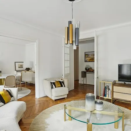 2 Bedroom Luxurious Next To Arc De Triumphe アパート